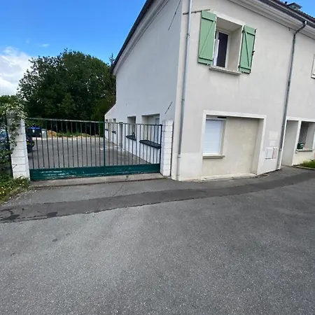 Le Cocon De Didine, Beau F2, 2 Places De Parking Clos, Proche Disneyland Apartment *